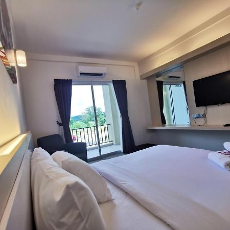 Serdang Lake View Resort Sungai Kechil Exteriör bild